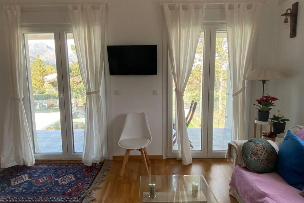 Charming Apartment In Becerril De La Sierra Buitenkant foto